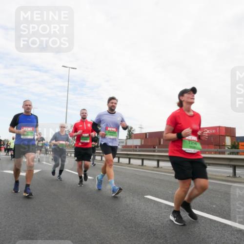 03.10.2025 - Köhlbrandbrückenlauf Matties Gatica Varas http://msf.ph/oto/9173111 03.10.2025 15:24:03 Position 3  meine-sportfotos.de
