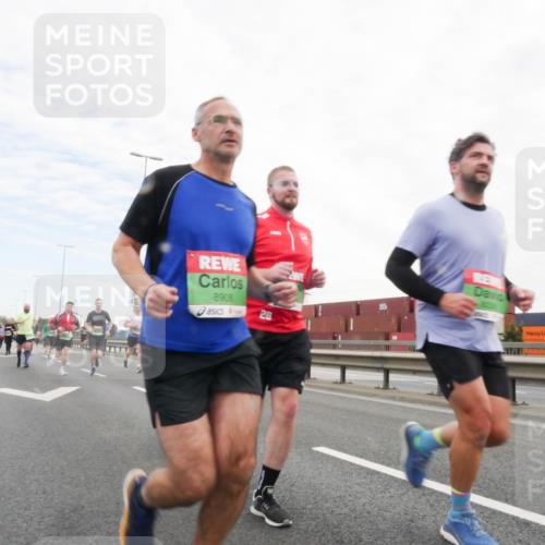 03.10.2025 - Köhlbrandbrückenlauf Matties Gatica Varas http://msf.ph/oto/9173113 03.10.2025 15:24:04 Position 3 8908, 28, 820 meine-sportfotos.de