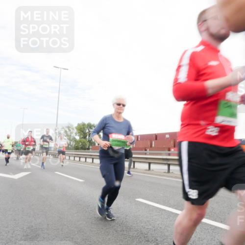 03.10.2025 - Köhlbrandbrückenlauf Matties Gatica Varas http://msf.ph/oto/9173114 03.10.2025 15:24:04 Position 3  meine-sportfotos.de