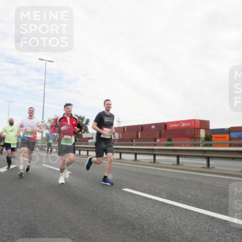 03.10.2025 - Köhlbrandbrückenlauf Matties Gatica Varas http://msf.ph/oto/9173118 03.10.2025 15:24:06 Position 3  meine-sportfotos.de