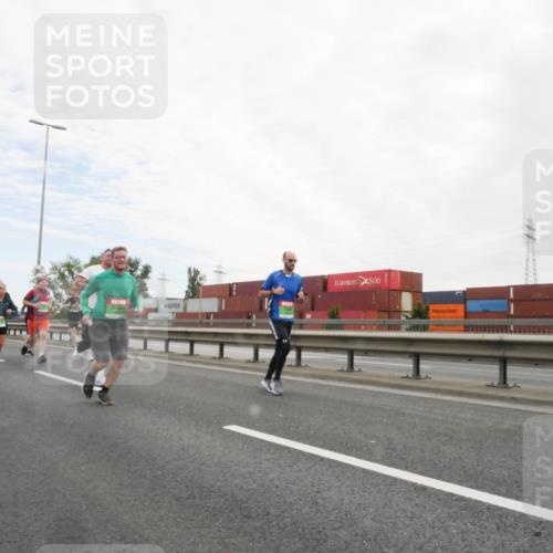 03.10.2025 - Köhlbrandbrückenlauf Matties Gatica Varas http://msf.ph/oto/9173125 03.10.2025 15:24:10 Position 3  meine-sportfotos.de