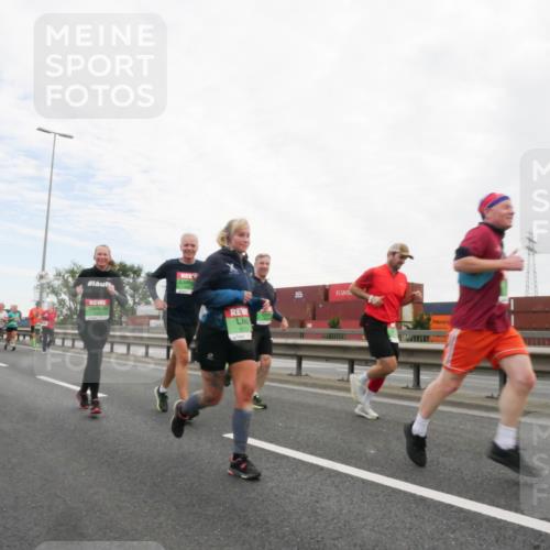03.10.2025 - Köhlbrandbrückenlauf Matties Gatica Varas http://msf.ph/oto/9173131 03.10.2025 15:24:13 Position 3  meine-sportfotos.de