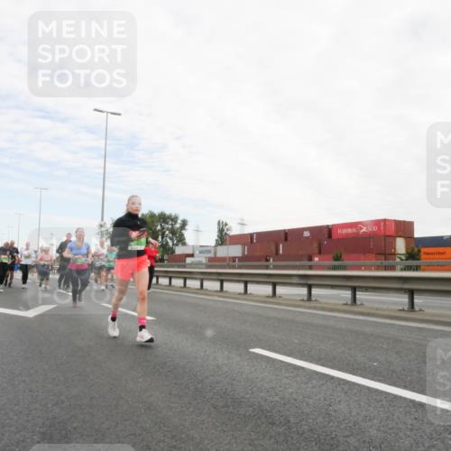 03.10.2025 - Köhlbrandbrückenlauf Matties Gatica Varas http://msf.ph/oto/9173135 03.10.2025 15:24:15 Position 3  meine-sportfotos.de