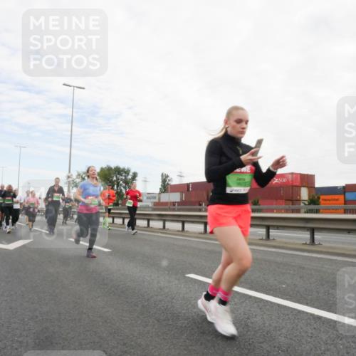 03.10.2025 - Köhlbrandbrückenlauf Matties Gatica Varas http://msf.ph/oto/9173137 03.10.2025 15:24:16 Position 3  meine-sportfotos.de