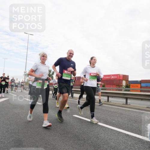 03.10.2025 - Köhlbrandbrückenlauf Matties Gatica Varas http://msf.ph/oto/9173147 03.10.2025 15:24:20 Position 3 9445 meine-sportfotos.de