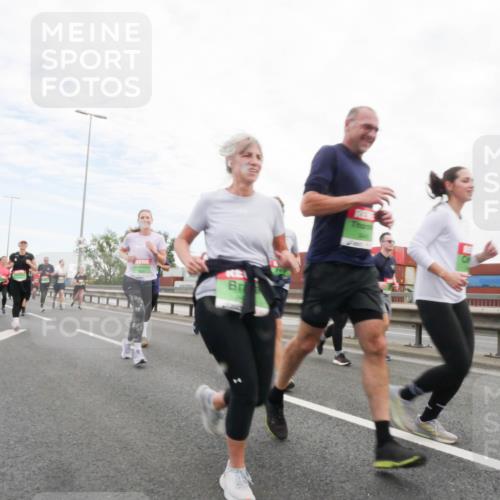 03.10.2025 - Köhlbrandbrückenlauf Matties Gatica Varas http://msf.ph/oto/9173148 03.10.2025 15:24:21 Position 3  meine-sportfotos.de