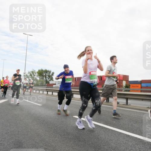 03.10.2025 - Köhlbrandbrückenlauf Matties Gatica Varas http://msf.ph/oto/9173150 03.10.2025 15:24:22 Position 3  meine-sportfotos.de