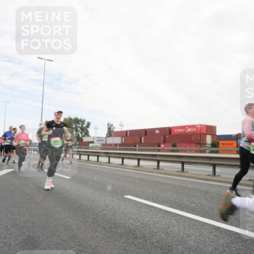 03.10.2025 - Köhlbrandbrückenlauf Matties Gatica Varas http://msf.ph/oto/9173152 03.10.2025 15:24:23 Position 3  meine-sportfotos.de