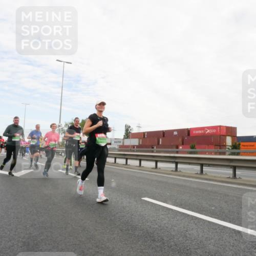 03.10.2025 - Köhlbrandbrückenlauf Matties Gatica Varas http://msf.ph/oto/9173153 03.10.2025 15:24:23 Position 3  meine-sportfotos.de