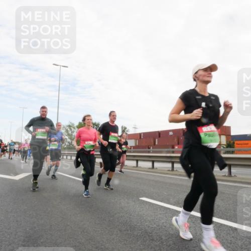 03.10.2025 - Köhlbrandbrückenlauf Matties Gatica Varas http://msf.ph/oto/9173155 03.10.2025 15:24:24 Position 3  meine-sportfotos.de