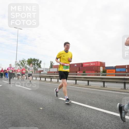 03.10.2025 - Köhlbrandbrückenlauf Matties Gatica Varas http://msf.ph/oto/9173160 03.10.2025 15:24:27 Position 3  meine-sportfotos.de