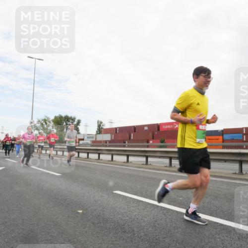 03.10.2025 - Köhlbrandbrückenlauf Matties Gatica Varas http://msf.ph/oto/9173161 03.10.2025 15:24:27 Position 3  meine-sportfotos.de