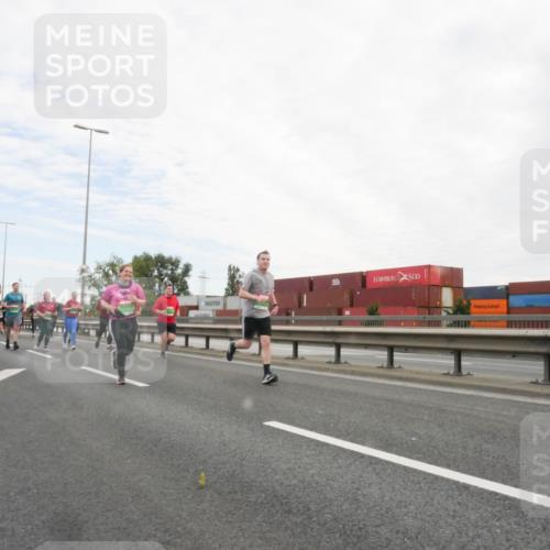 03.10.2025 - Köhlbrandbrückenlauf Matties Gatica Varas http://msf.ph/oto/9173163 03.10.2025 15:24:28 Position 3  meine-sportfotos.de