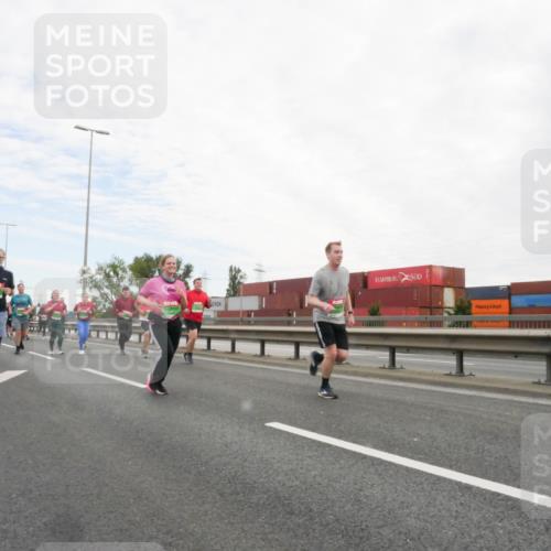 03.10.2025 - Köhlbrandbrückenlauf Matties Gatica Varas http://msf.ph/oto/9173164 03.10.2025 15:24:29 Position 3  meine-sportfotos.de