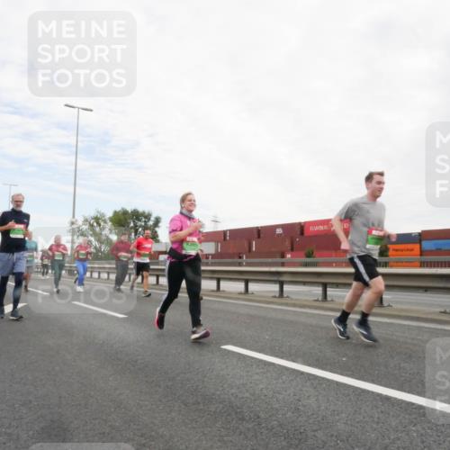 03.10.2025 - Köhlbrandbrückenlauf Matties Gatica Varas http://msf.ph/oto/9173165 03.10.2025 15:24:29 Position 3  meine-sportfotos.de