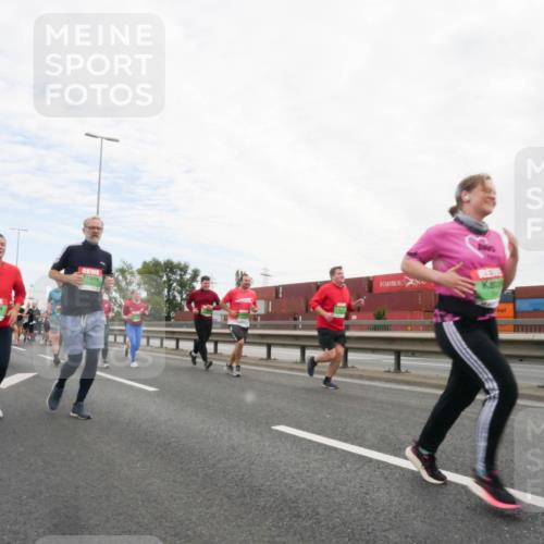 03.10.2025 - Köhlbrandbrückenlauf Matties Gatica Varas http://msf.ph/oto/9173167 03.10.2025 15:24:30 Position 3  meine-sportfotos.de