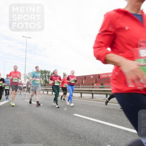 03.10.2025 - Köhlbrandbrückenlauf Matties Gatica Varas http://msf.ph/oto/9173171 03.10.2025 15:24:32 Position 3  meine-sportfotos.de