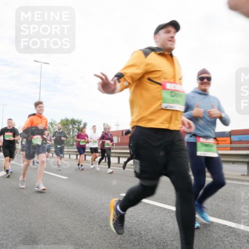 03.10.2025 - Köhlbrandbrückenlauf Matties Gatica Varas http://msf.ph/oto/9173178 03.10.2025 15:24:36 Position 3  meine-sportfotos.de