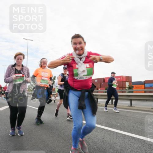 03.10.2025 - Köhlbrandbrückenlauf Matties Gatica Varas http://msf.ph/oto/9173191 03.10.2025 15:24:42 Position 3 195 meine-sportfotos.de