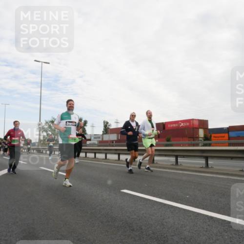 03.10.2025 - Köhlbrandbrückenlauf Matties Gatica Varas http://msf.ph/oto/9173194 03.10.2025 15:24:43 Position 3  meine-sportfotos.de