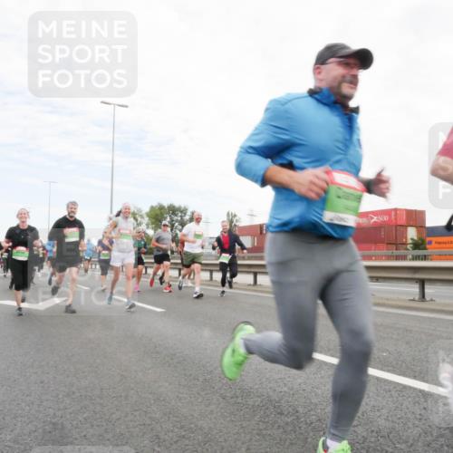 03.10.2025 - Köhlbrandbrückenlauf Matties Gatica Varas http://msf.ph/oto/9173205 03.10.2025 15:24:49 Position 3  meine-sportfotos.de