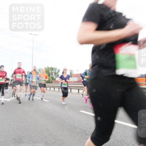 03.10.2025 - Köhlbrandbrückenlauf Matties Gatica Varas http://msf.ph/oto/9173210 03.10.2025 15:24:51 Position 3  meine-sportfotos.de