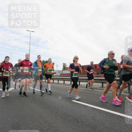 03.10.2025 - Köhlbrandbrückenlauf Matties Gatica Varas http://msf.ph/oto/9173211 03.10.2025 15:24:52 Position 3  meine-sportfotos.de