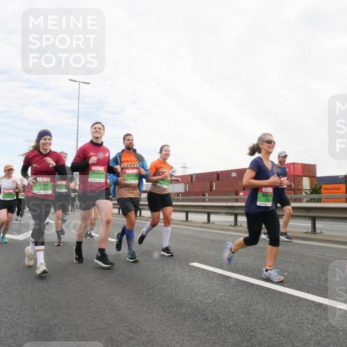 03.10.2025 - Köhlbrandbrückenlauf Matties Gatica Varas http://msf.ph/oto/9173212 03.10.2025 15:24:52 Position 3  meine-sportfotos.de