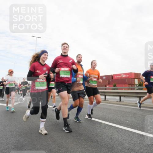 03.10.2025 - Köhlbrandbrückenlauf Matties Gatica Varas http://msf.ph/oto/9173213 03.10.2025 15:24:53 Position 3 7680 meine-sportfotos.de