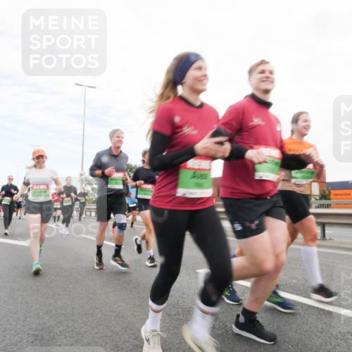 03.10.2025 - Köhlbrandbrückenlauf Matties Gatica Varas http://msf.ph/oto/9173214 03.10.2025 15:24:53 Position 3  meine-sportfotos.de