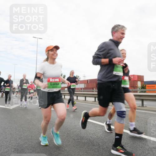 03.10.2025 - Köhlbrandbrückenlauf Matties Gatica Varas http://msf.ph/oto/9173216 03.10.2025 15:24:54 Position 3 8044 meine-sportfotos.de