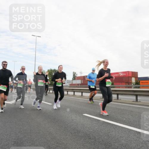 03.10.2025 - Köhlbrandbrückenlauf Matties Gatica Varas http://msf.ph/oto/9173218 03.10.2025 15:24:55 Position 3  meine-sportfotos.de