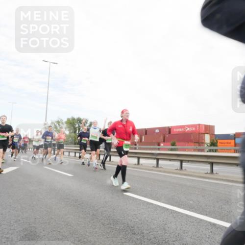 03.10.2025 - Köhlbrandbrückenlauf Matties Gatica Varas http://msf.ph/oto/9173222 03.10.2025 15:24:57 Position 3  meine-sportfotos.de