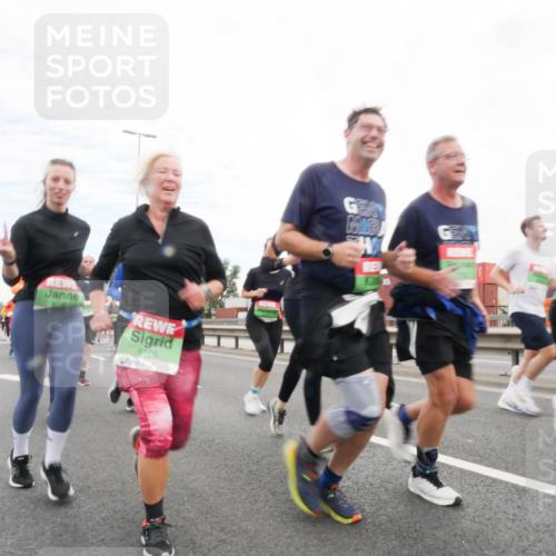 03.10.2025 - Köhlbrandbrückenlauf Matties Gatica Varas http://msf.ph/oto/9173232 03.10.2025 15:25:02 Position 3 8166 meine-sportfotos.de
