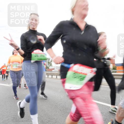 03.10.2025 - Köhlbrandbrückenlauf Matties Gatica Varas http://msf.ph/oto/9173233 03.10.2025 15:25:02 Position 3  meine-sportfotos.de