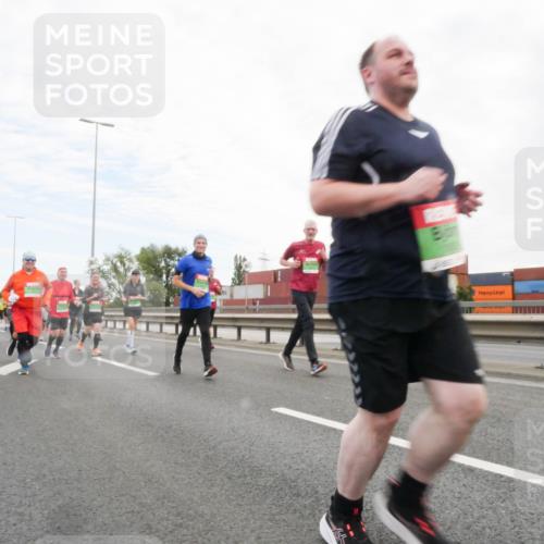 03.10.2025 - Köhlbrandbrückenlauf Matties Gatica Varas http://msf.ph/oto/9173237 03.10.2025 15:25:04 Position 3  meine-sportfotos.de
