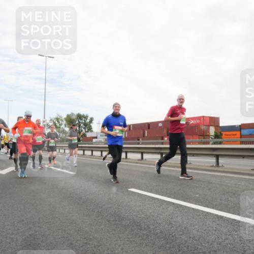 03.10.2025 - Köhlbrandbrückenlauf Matties Gatica Varas http://msf.ph/oto/9173238 03.10.2025 15:25:05 Position 3  meine-sportfotos.de