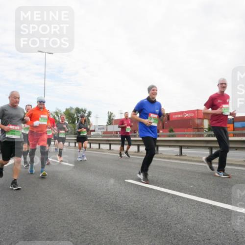 03.10.2025 - Köhlbrandbrückenlauf Matties Gatica Varas http://msf.ph/oto/9173239 03.10.2025 15:25:05 Position 3 8742 meine-sportfotos.de