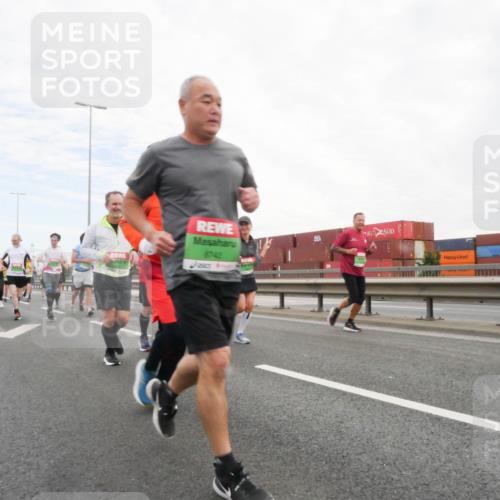 03.10.2025 - Köhlbrandbrückenlauf Matties Gatica Varas http://msf.ph/oto/9173241 03.10.2025 15:25:06 Position 3 8742 meine-sportfotos.de