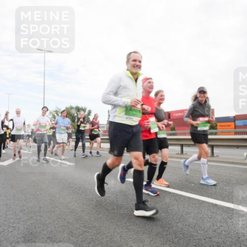 03.10.2025 - Köhlbrandbrückenlauf Matties Gatica Varas http://msf.ph/oto/9173243 03.10.2025 15:25:07 Position 3  meine-sportfotos.de
