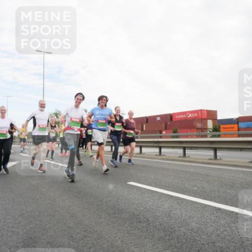 03.10.2025 - Köhlbrandbrückenlauf Matties Gatica Varas http://msf.ph/oto/9173245 03.10.2025 15:25:08 Position 3  meine-sportfotos.de