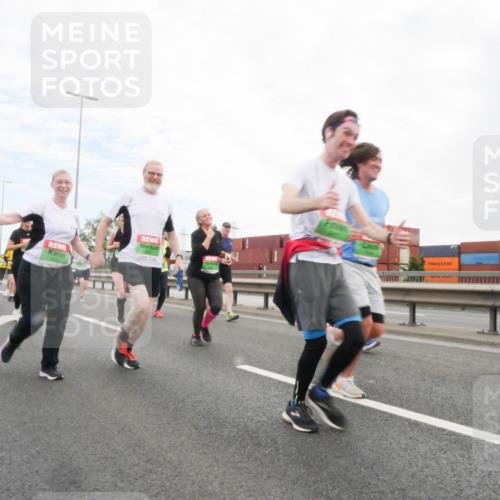 03.10.2025 - Köhlbrandbrückenlauf Matties Gatica Varas http://msf.ph/oto/9173247 03.10.2025 15:25:09 Position 3  meine-sportfotos.de