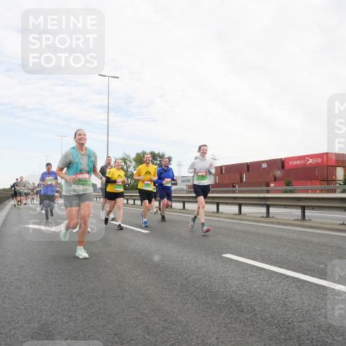 03.10.2025 - Köhlbrandbrückenlauf Matties Gatica Varas http://msf.ph/oto/9173252 03.10.2025 15:25:12 Position 3  meine-sportfotos.de