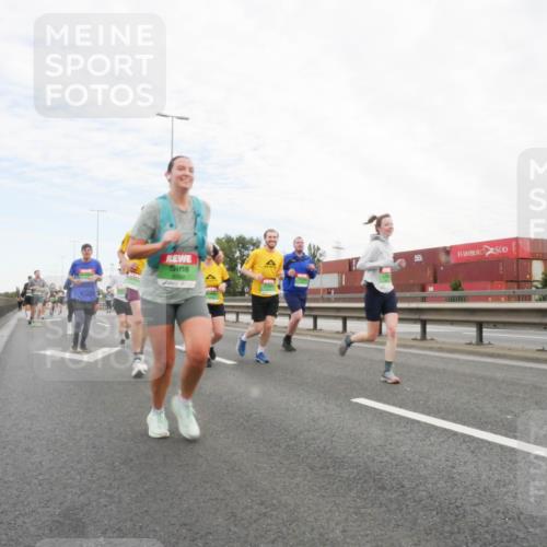 03.10.2025 - Köhlbrandbrückenlauf Matties Gatica Varas http://msf.ph/oto/9173253 03.10.2025 15:25:13 Position 3  meine-sportfotos.de
