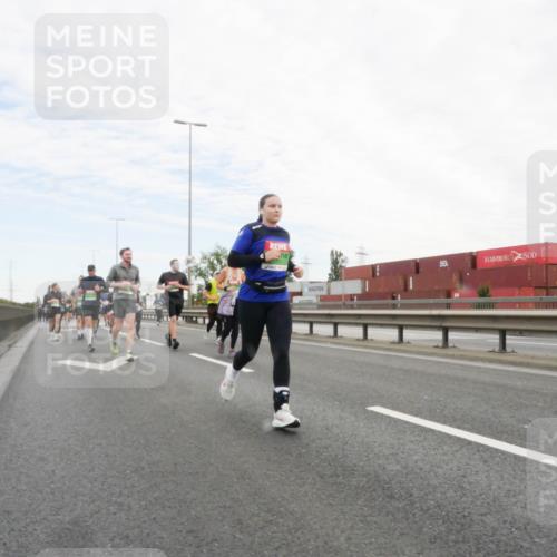 03.10.2025 - Köhlbrandbrückenlauf Matties Gatica Varas http://msf.ph/oto/9173261 03.10.2025 15:25:16 Position 3  meine-sportfotos.de