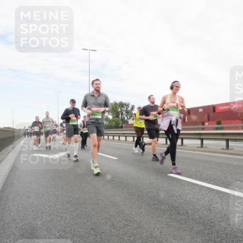 03.10.2025 - Köhlbrandbrückenlauf Matties Gatica Varas http://msf.ph/oto/9173265 03.10.2025 15:25:18 Position 3  meine-sportfotos.de