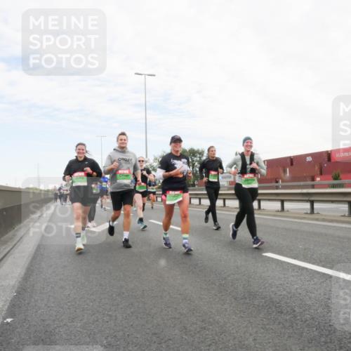 03.10.2025 - Köhlbrandbrückenlauf Matties Gatica Varas http://msf.ph/oto/9173270 03.10.2025 15:25:20 Position 3  meine-sportfotos.de
