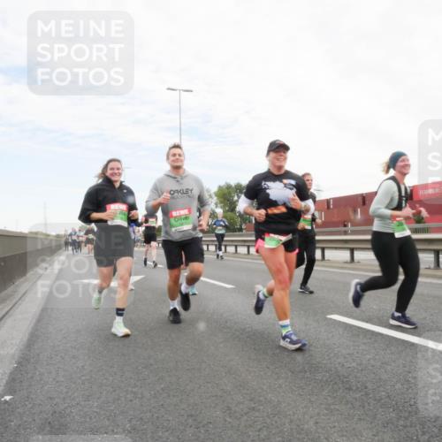 03.10.2025 - Köhlbrandbrückenlauf Matties Gatica Varas http://msf.ph/oto/9173271 03.10.2025 15:25:21 Position 3  meine-sportfotos.de