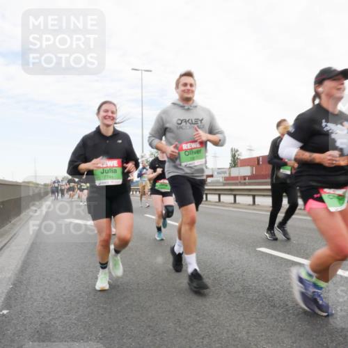 03.10.2025 - Köhlbrandbrückenlauf Matties Gatica Varas http://msf.ph/oto/9173272 03.10.2025 15:25:21 Position 3 7741 meine-sportfotos.de