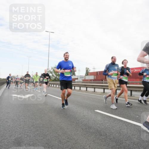 03.10.2025 - Köhlbrandbrückenlauf Matties Gatica Varas http://msf.ph/oto/9173279 03.10.2025 15:25:25 Position 3  meine-sportfotos.de